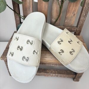 GUCCI WHITE RUBBER SANDALS WITH GG LOGO